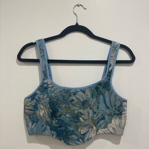 Women’s Multi-Color Woven Lifting Crop Top